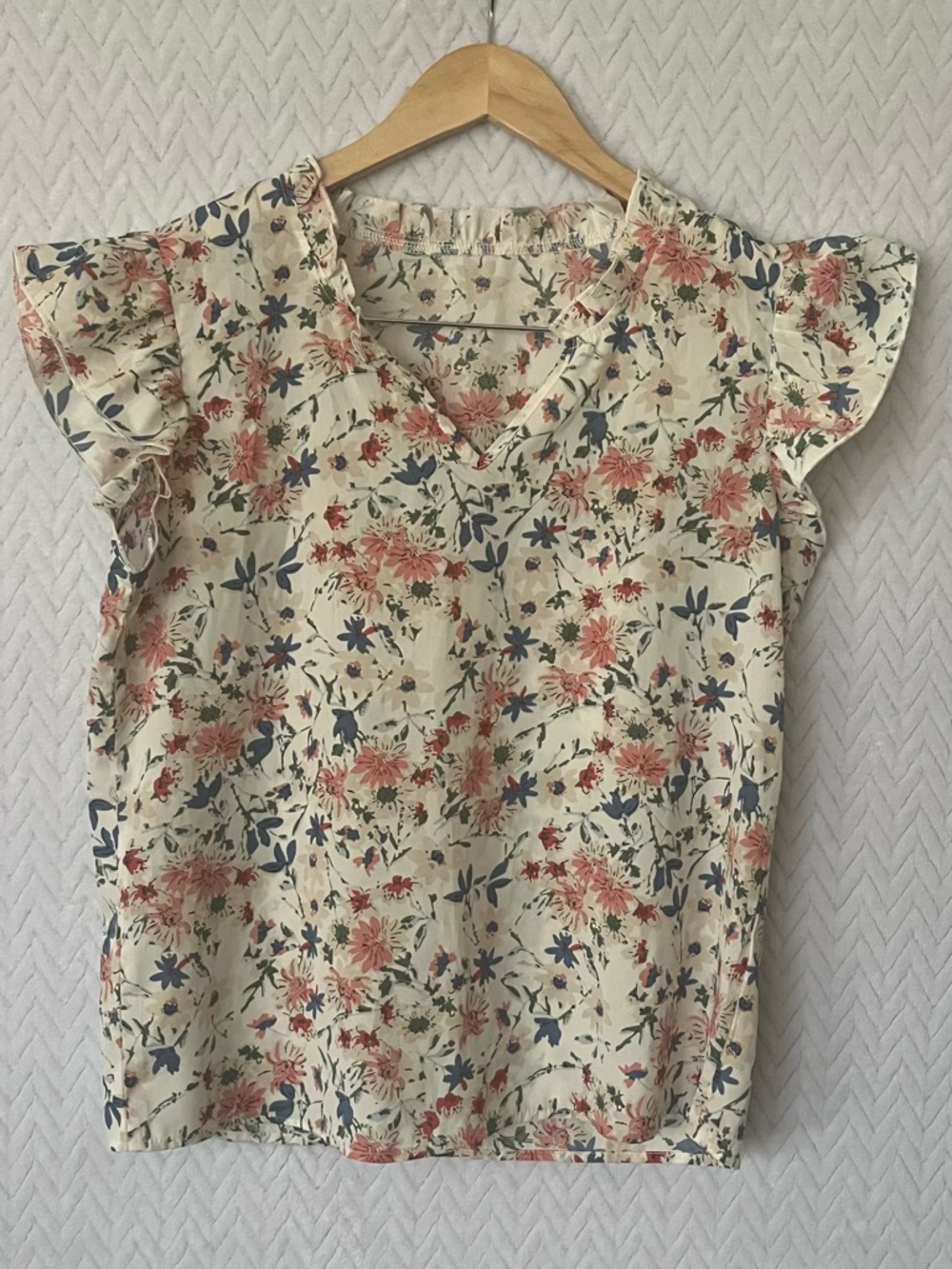 SHEIN Cream Floral V-Neck Flutter Sleeve Blouse